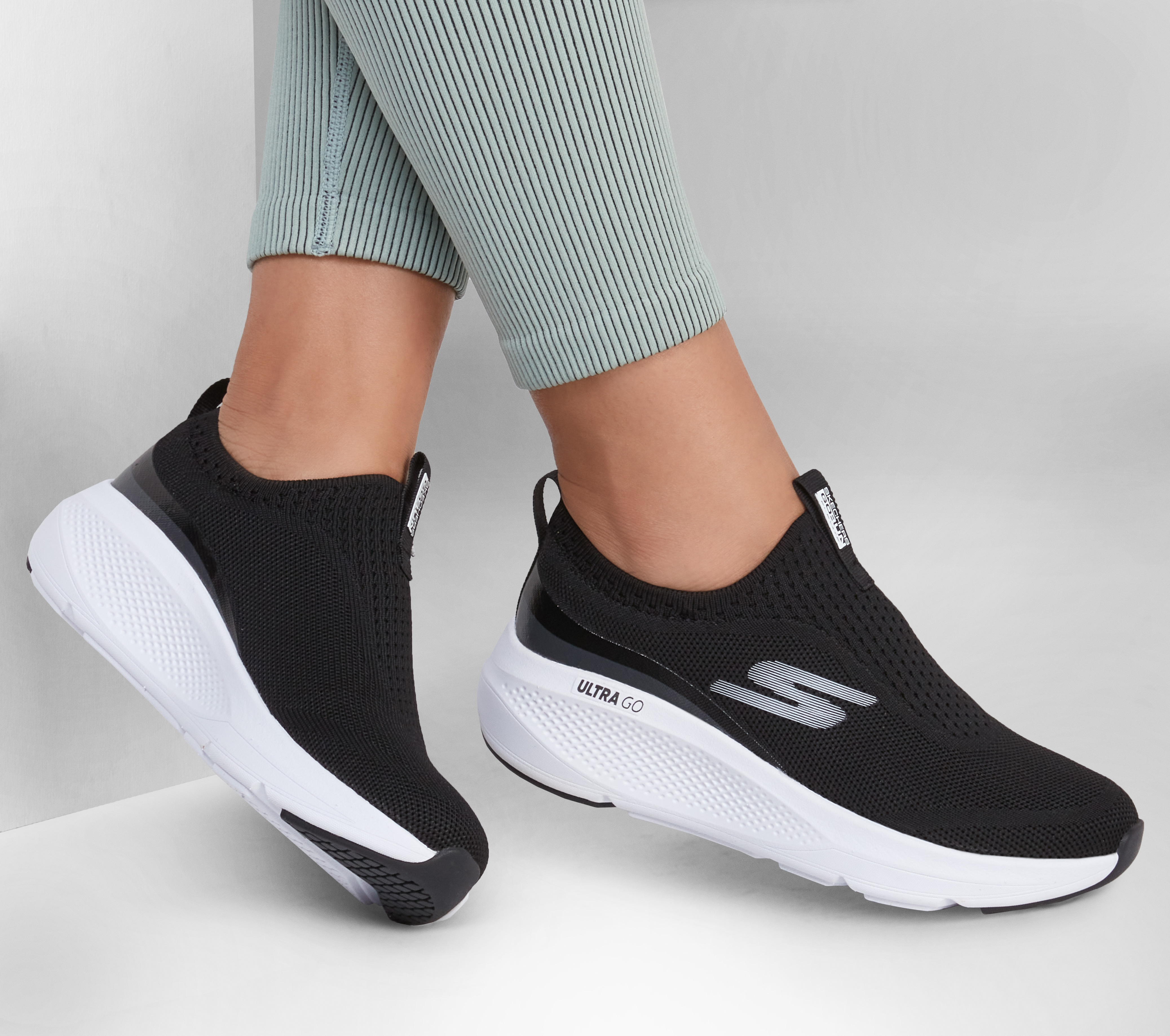 Skechers on the go sn outlet 14770